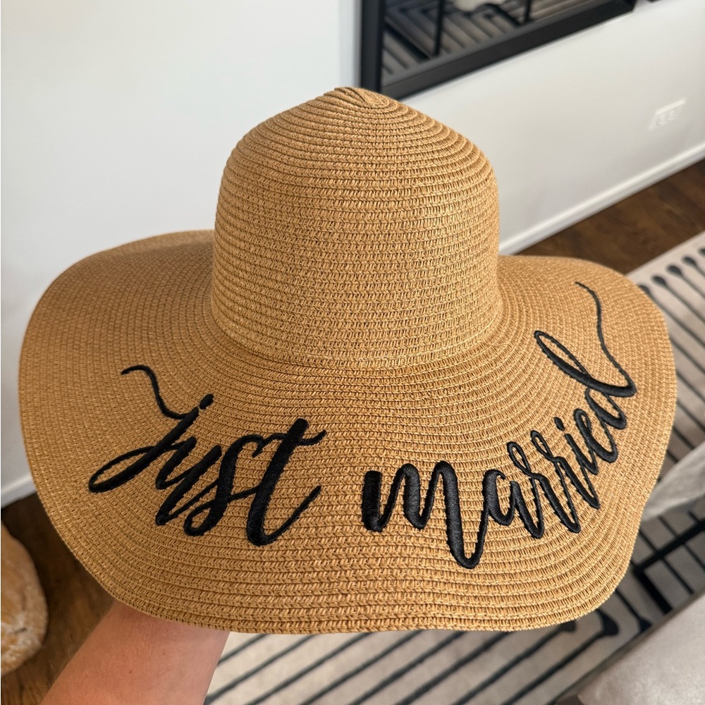 Tan 'Just Married' Sun Hat